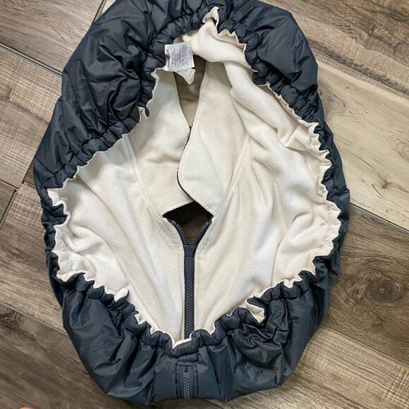 Babies R Us Toys R Us Car Seat Cover Winter Gray White Nylon Sherpa - Picture 4 of 7